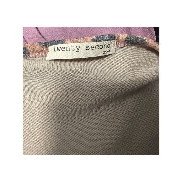 Butterly soft henley size small - Picture 4 of 4